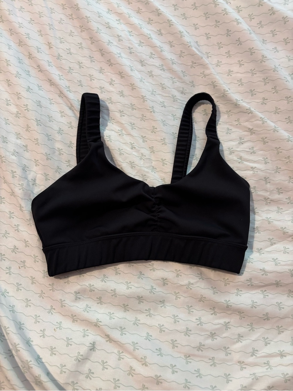 Seamless Black Wireless Sports Bra - Everyday Support five the label